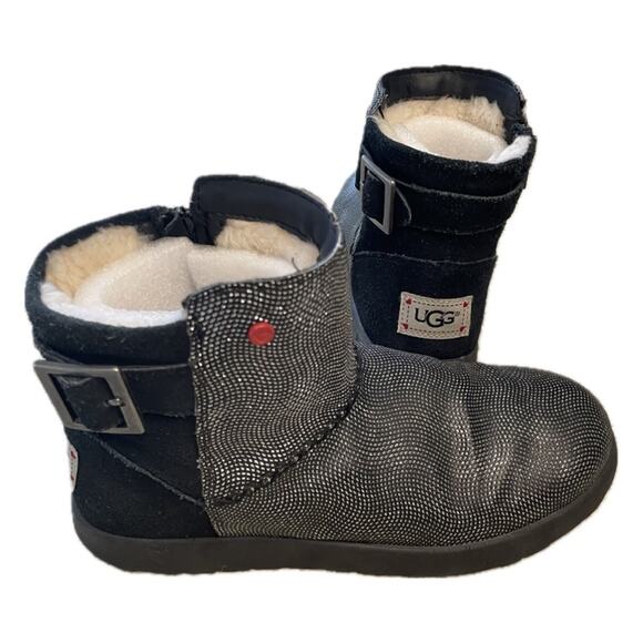 Ugg Short Mini Cozy Boots JI Heart Ivy Black Suede Metallic Zipper Big Girls 4 - Picture 1 of 17